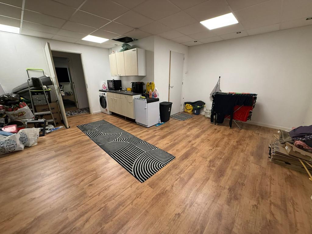 TE HUUR woonruimte in Beverwijk, Huizen en Kamers, 35 tot 50 m², Haarlem