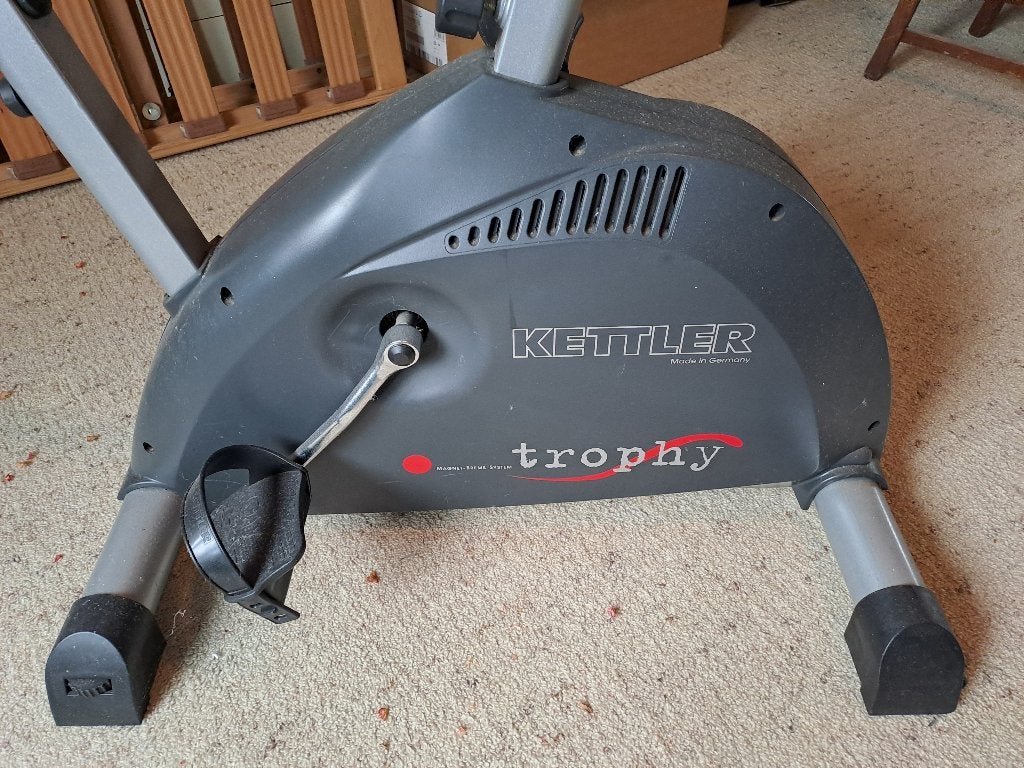 Kettler Trophy Hometrainer - Gebruikt maar in goede staat, Ophalen, Gebruikt, Metaal, Benen