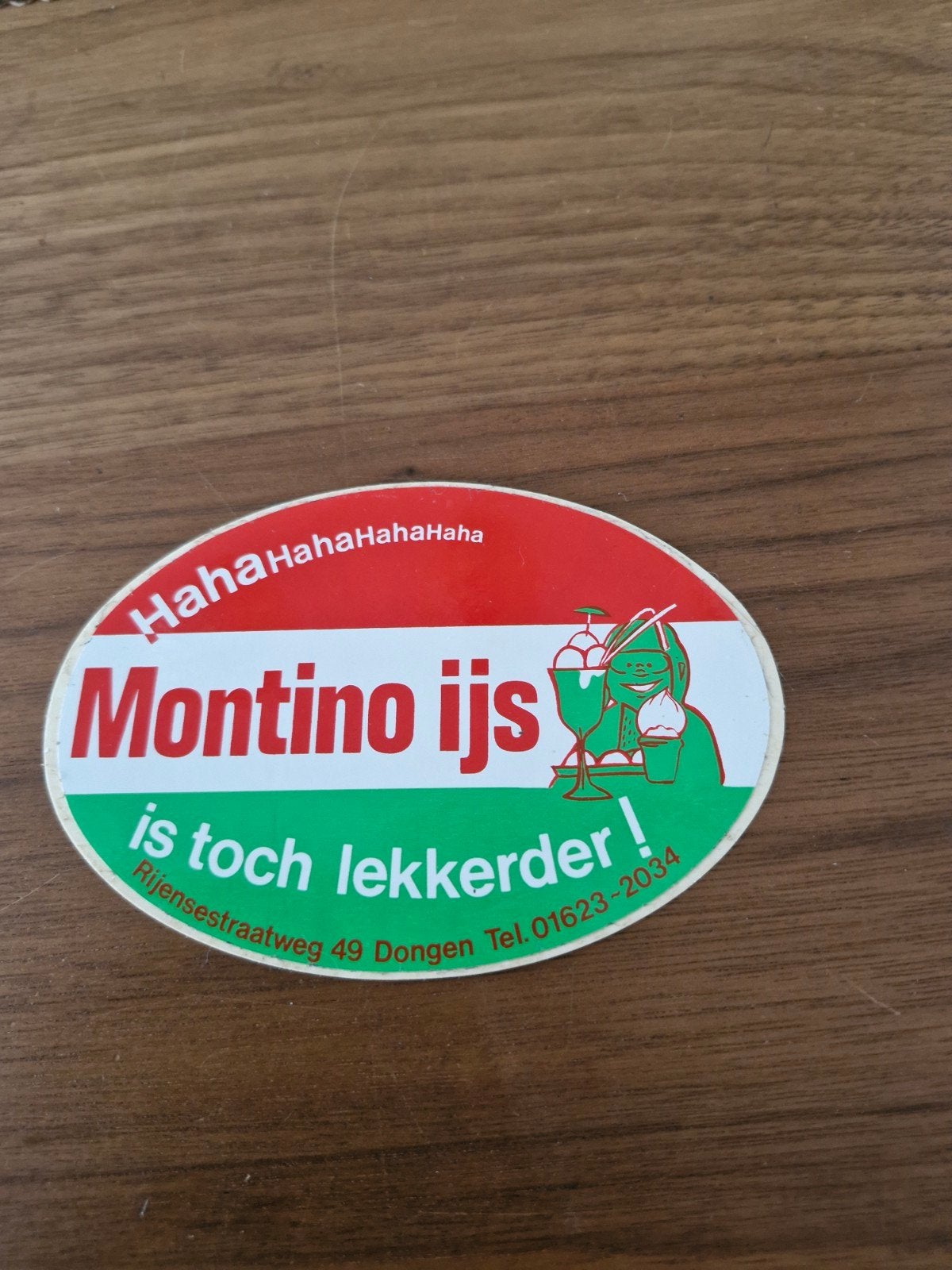 10579 Vintage Montino IJs Sticker - 'is toch lekkerder!', Ophalen of Verzenden, Gebruikt, Bedrijf of Vereniging