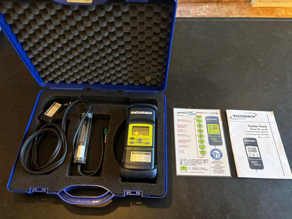 Bacharach Fyrite Tech rookgas analysemeter, Ophalen of Verzenden, Zo goed als nieuw, Overige meters