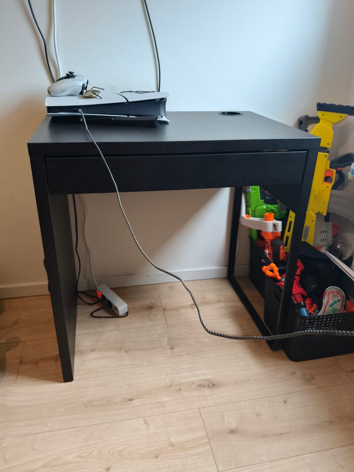 IKEA Micke bureau - zo goed als nieuw, Huis en Inrichting, Bureaus, Ophalen of Verzenden, Zo goed als nieuw, IKEA, Met lades