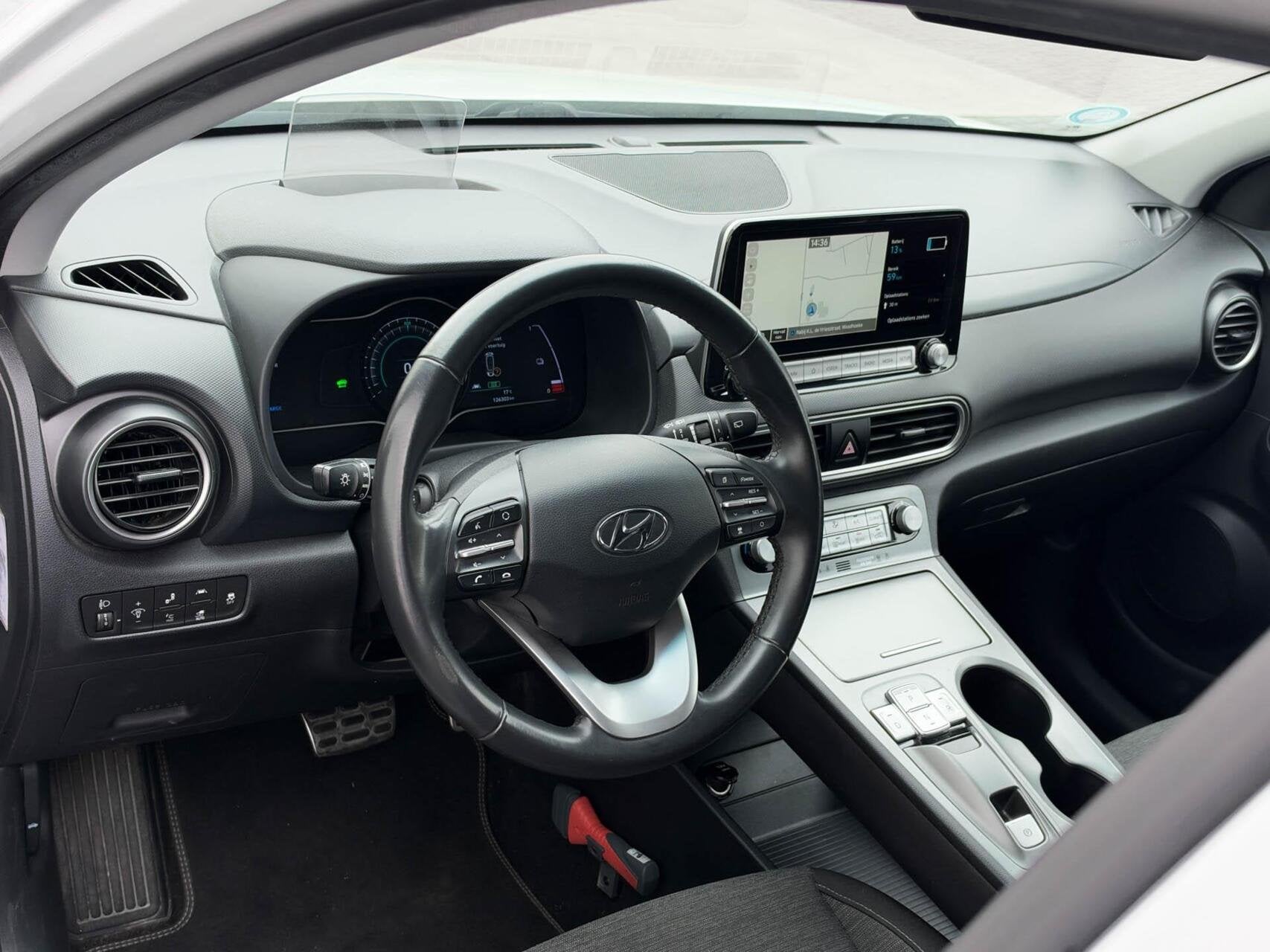 Foto 2 van Hyundai Kona EV Fashion 64 kWh 3-Fase | SOH 100% | Navigatie