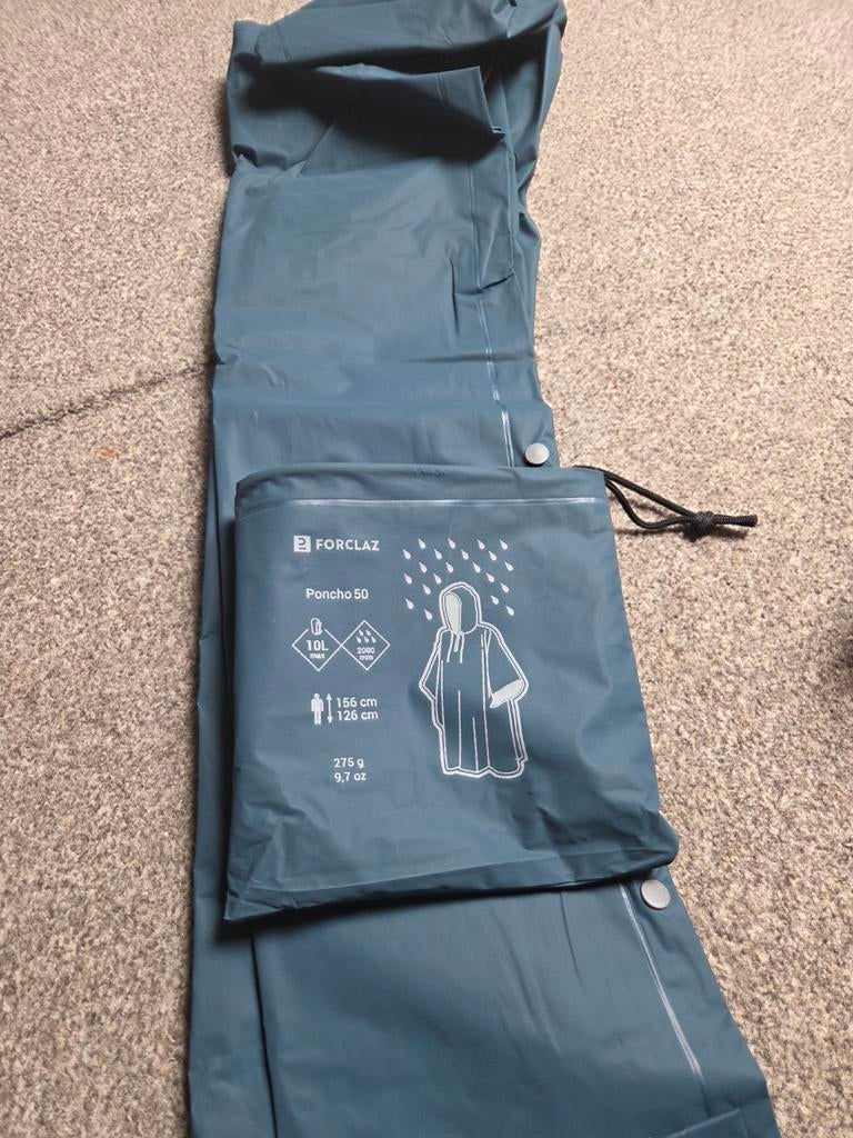Forclaz Poncho 50 Regenponcho - Donker Turkoois, Ophalen of Verzenden