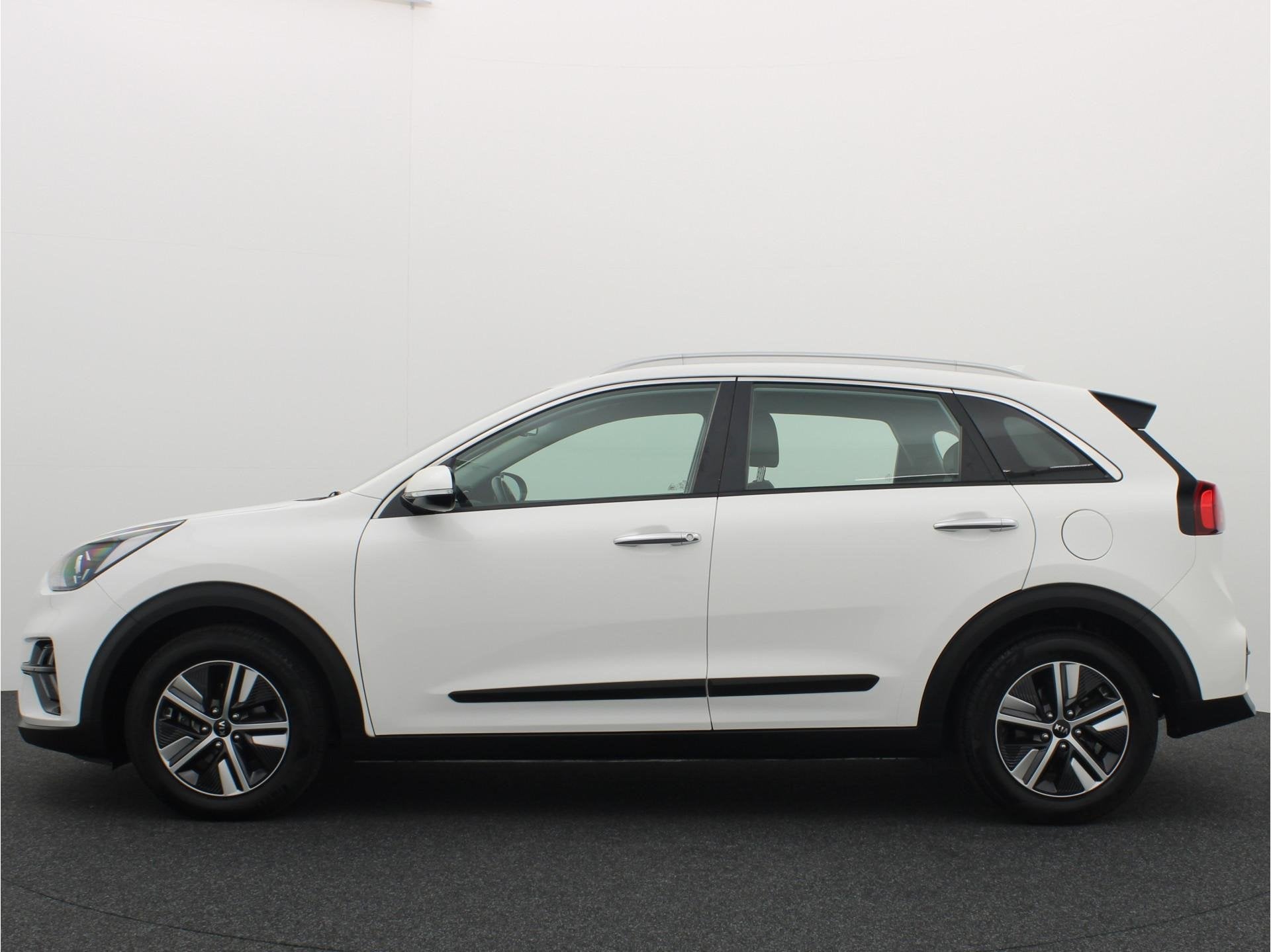 Kia Niro 1.6 GDi Hybrid DynamicLine CAMERA / ACC / CAMERA /, Auto's, Kia, Gebruikt, 2 kWh, Leder en Stof, Wit