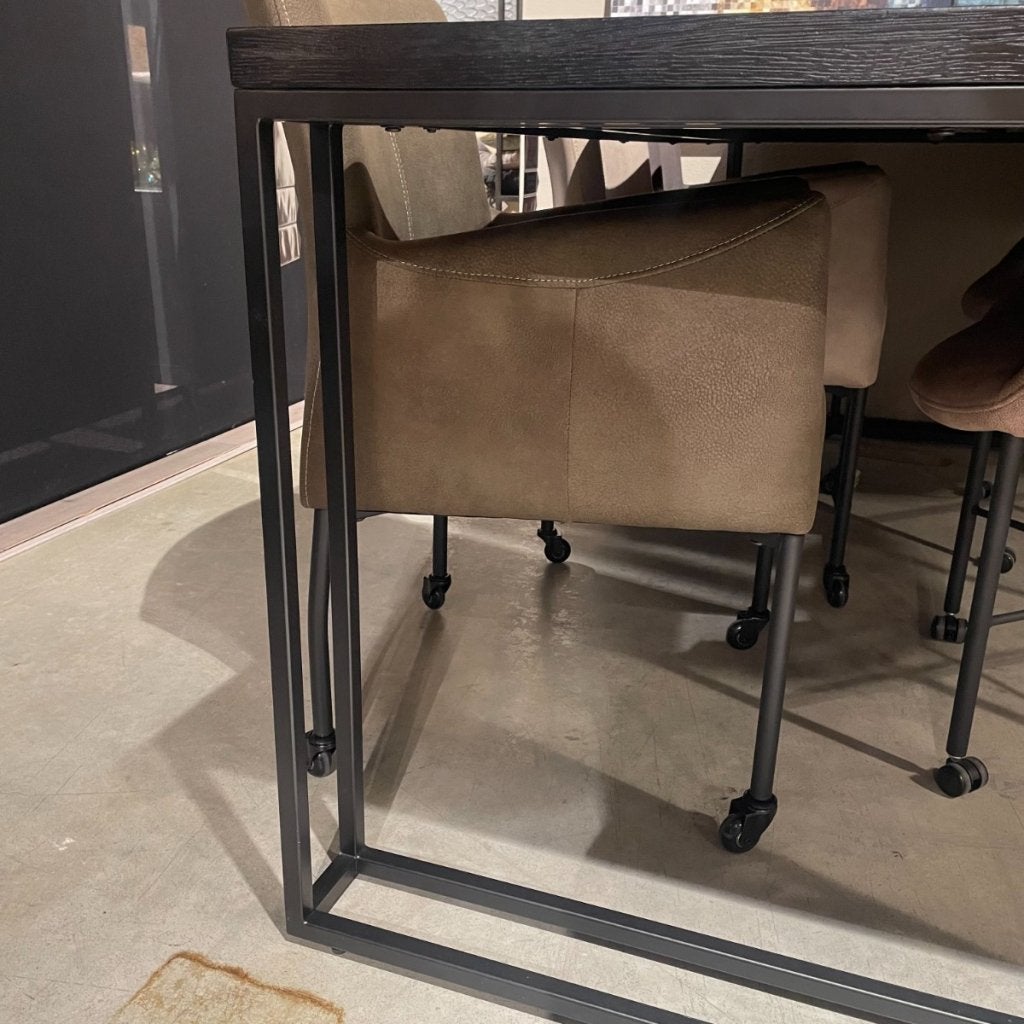 Eettafel Vinito Eikenfineer Zwart Visgraat Motief - Pronto, Niet ingevuld, Niet ingevuld, Niet ingevuld