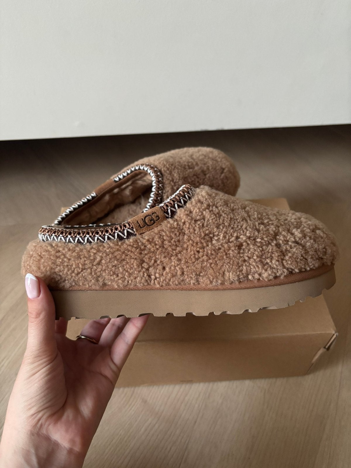 100% originele nieuwe Ugg Tasman Curly uggs chestnut 38, Kleding | Dames, Schoenen, Verzenden, Nieuw