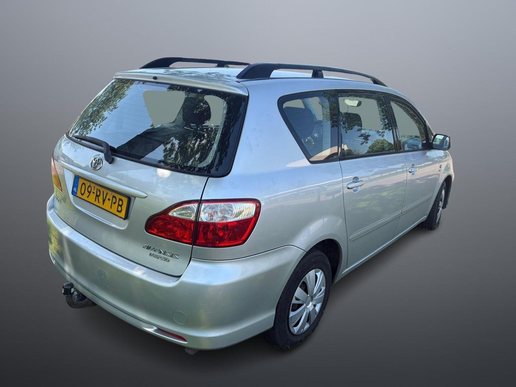 Toyota Avensis Verso 2.0i Linea Luna 7 persoons Airco,cruise, Voorwielaandrijving, 1998 cc, Stof, Zwart