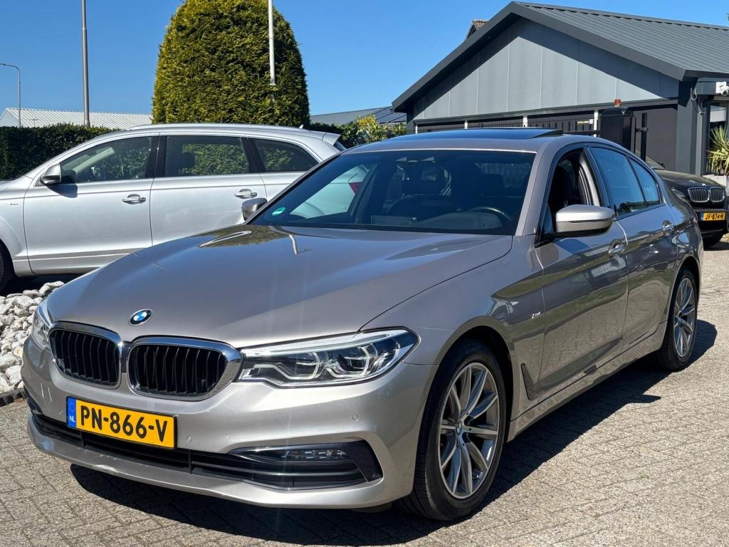 BMW 5 Serie 520i High Exe 2017 Schuifdak Dealerauto Trekhaak, Automaat, 1998 cc, Gebruikt, 4 cilinders