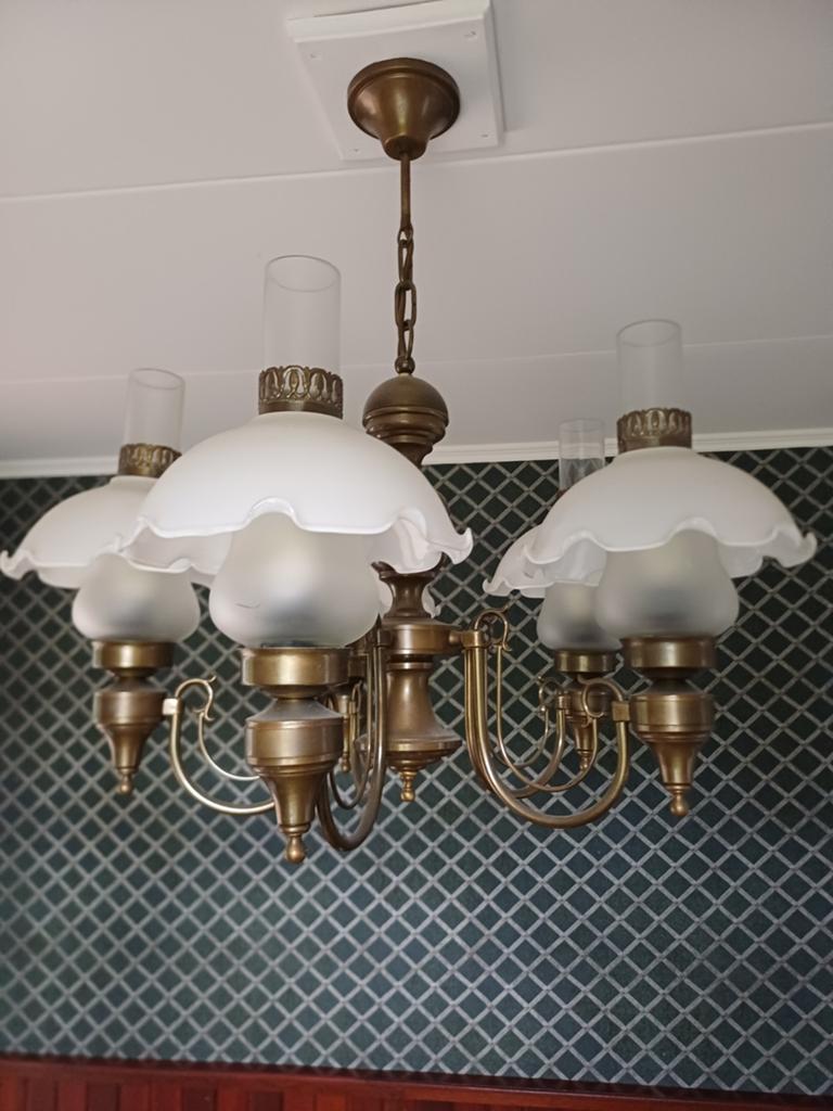 Leuke Vintage Hanglamp - Messing met Melkglas Kappen, Ophalen, Gebruikt, Glas, Vintage, Klassiek, Retro