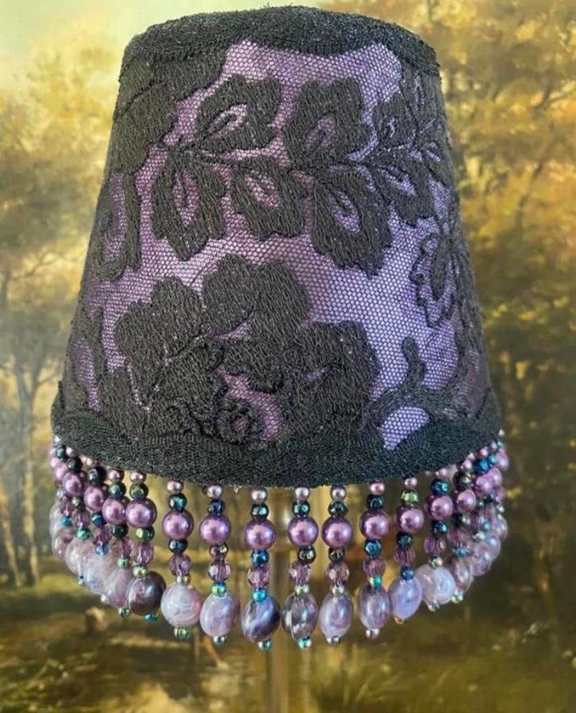 Gerestyled kleine lampenkap met kralenrand, Ophalen of Verzenden, Zo goed als nieuw, Zwart, Rond