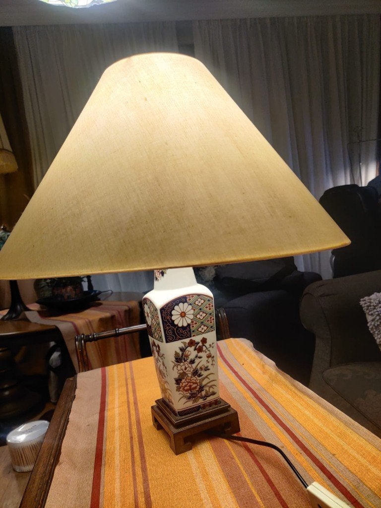 Prachtige Vintage Porseleinen Vaaslamp–Hong Kong–55 cm hoog, Ophalen