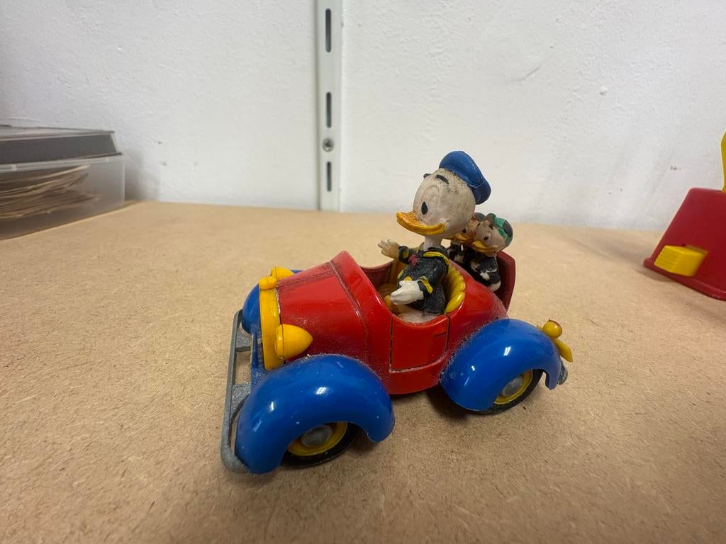 Vintage Donald Duck auto met Kwik, Kwek en Kwak, Ophalen of Verzenden, Gebruikt