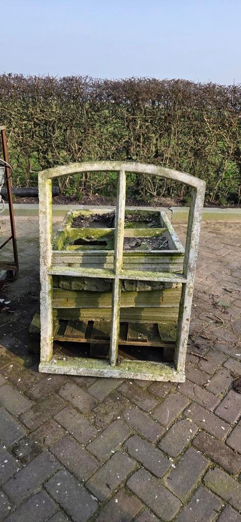 5 oude betonnen stalramen., Doe-het-zelf en Verbouw, Ophalen, Gebruikt, Minder dan 80 cm, Minder dan 80 cm