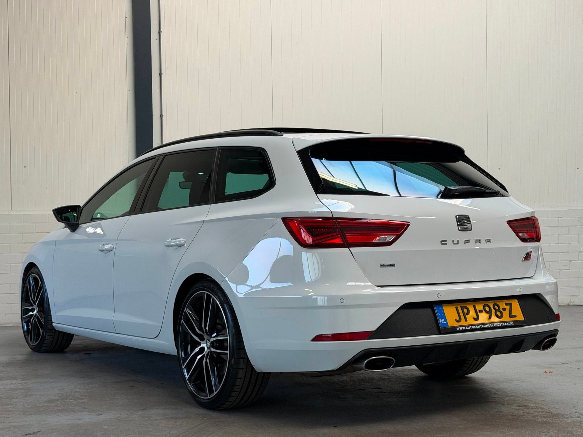 Seat LEON ST 2.0 TSI 4DRIVE CUPRA 300|Pano|Keyless|Camera, Auto's, Automaat, 15 km/l, Gebruikt, 4 cilinders