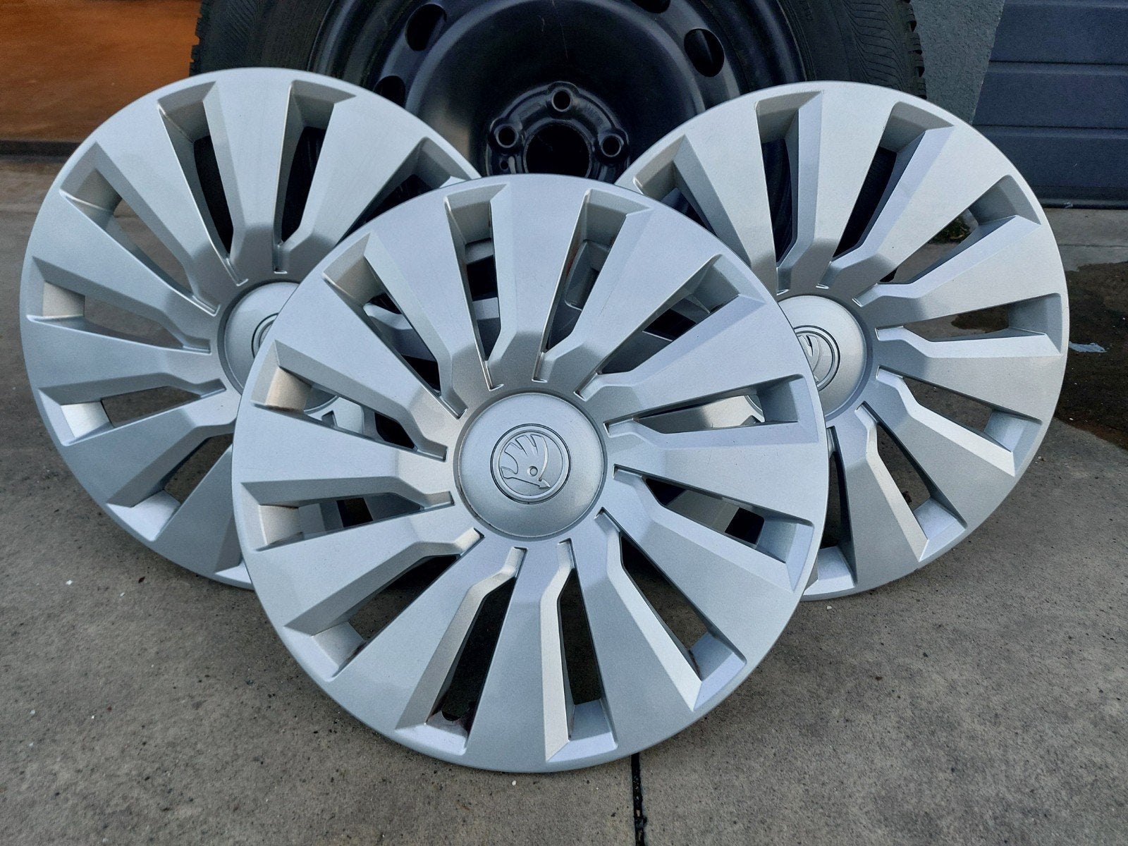 TE KOOP: 4 WIELDOPPEN SKODA KAMIQ 16 INCH, Ophalen