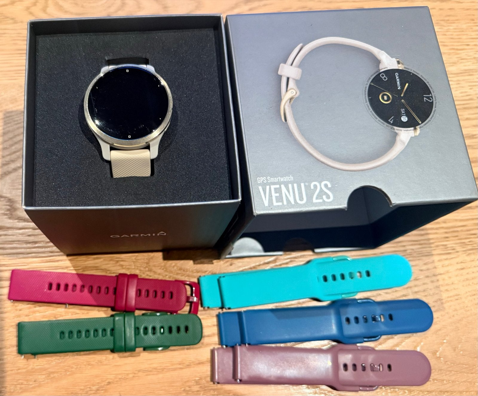 Garmin Venu 2S Light Sand met extra bandjes, Gebruikt, Wit, Conditie, Ophalen of Verzenden