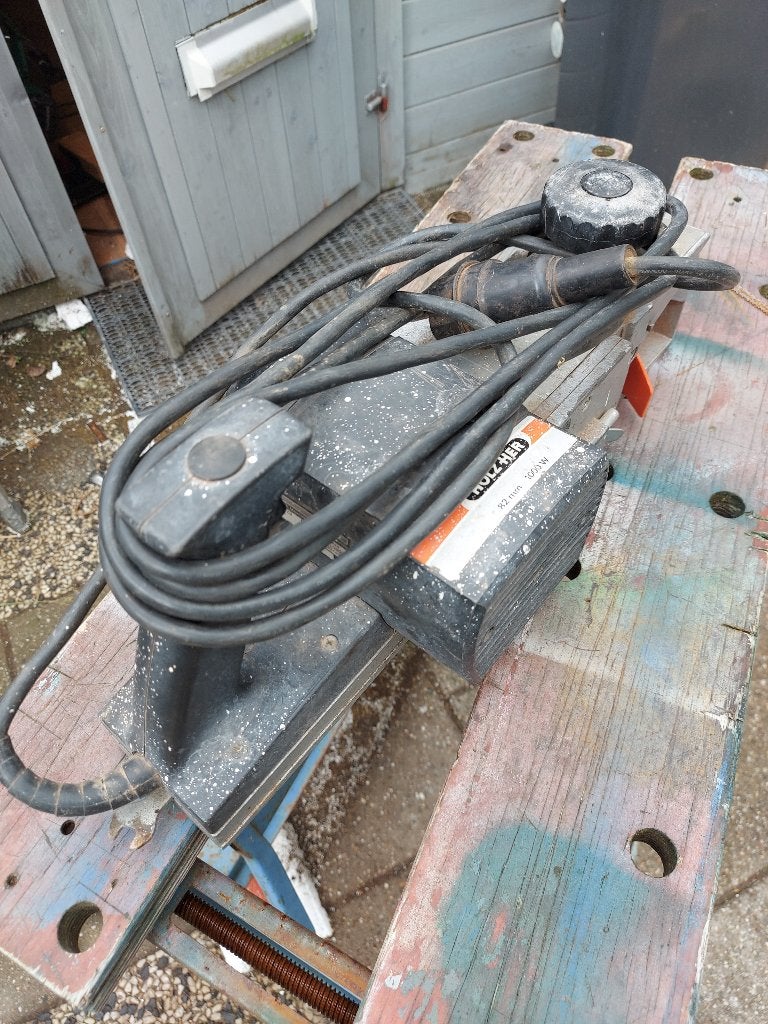 Te koop ,Elektrische schaaf 82mm. HOLZNER., Doe-het-zelf en Verbouw, Ophalen of Verzenden, Gebruikt, Overige merken