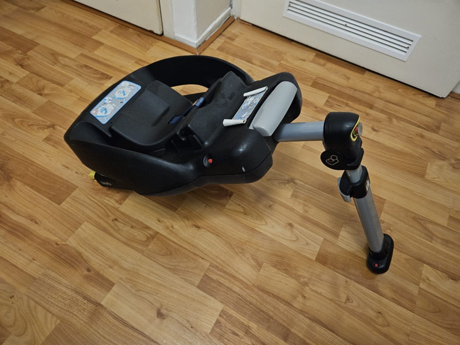 Maxi-Cosi EasyFix Isofix base voor autostoeltje, Ophalen