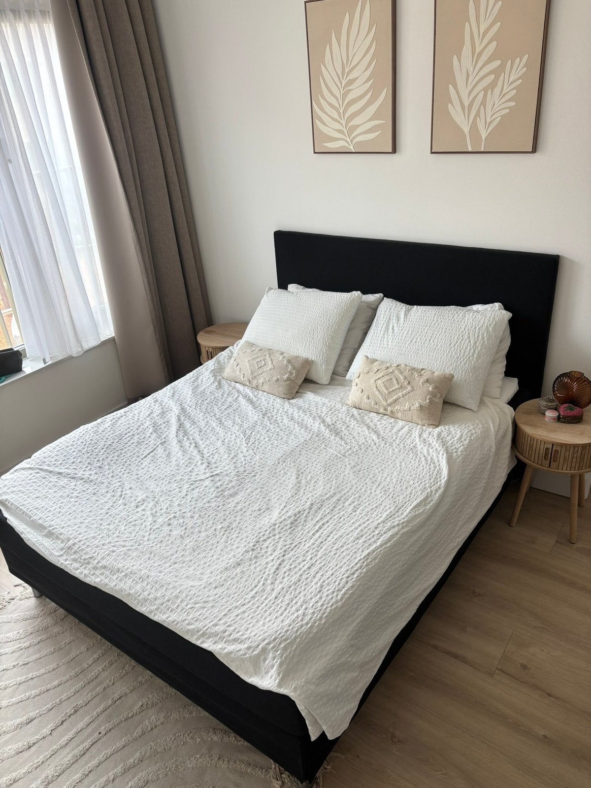 Zwarte boxspring met hoofdbord (160x200), Huis en Inrichting, Slaapkamer | Boxsprings, Ophalen, Zo goed als nieuw, Tweepersoons