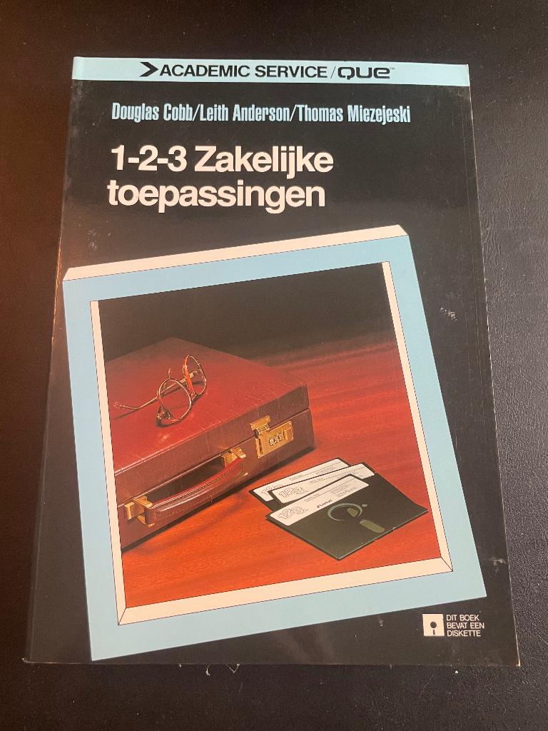 (Lotus) 1-2-3 Zakelijke toepassingen - Douglas Cobb ea, Computers en Software, Vintage Computers, Ophalen of Verzenden