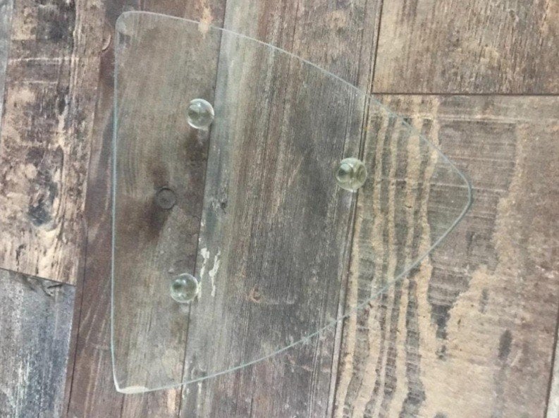 Glazen Driehoek Schaal met Bolpootjes, Schaal, Ophalen of Verzenden, Overige vormen, Glas