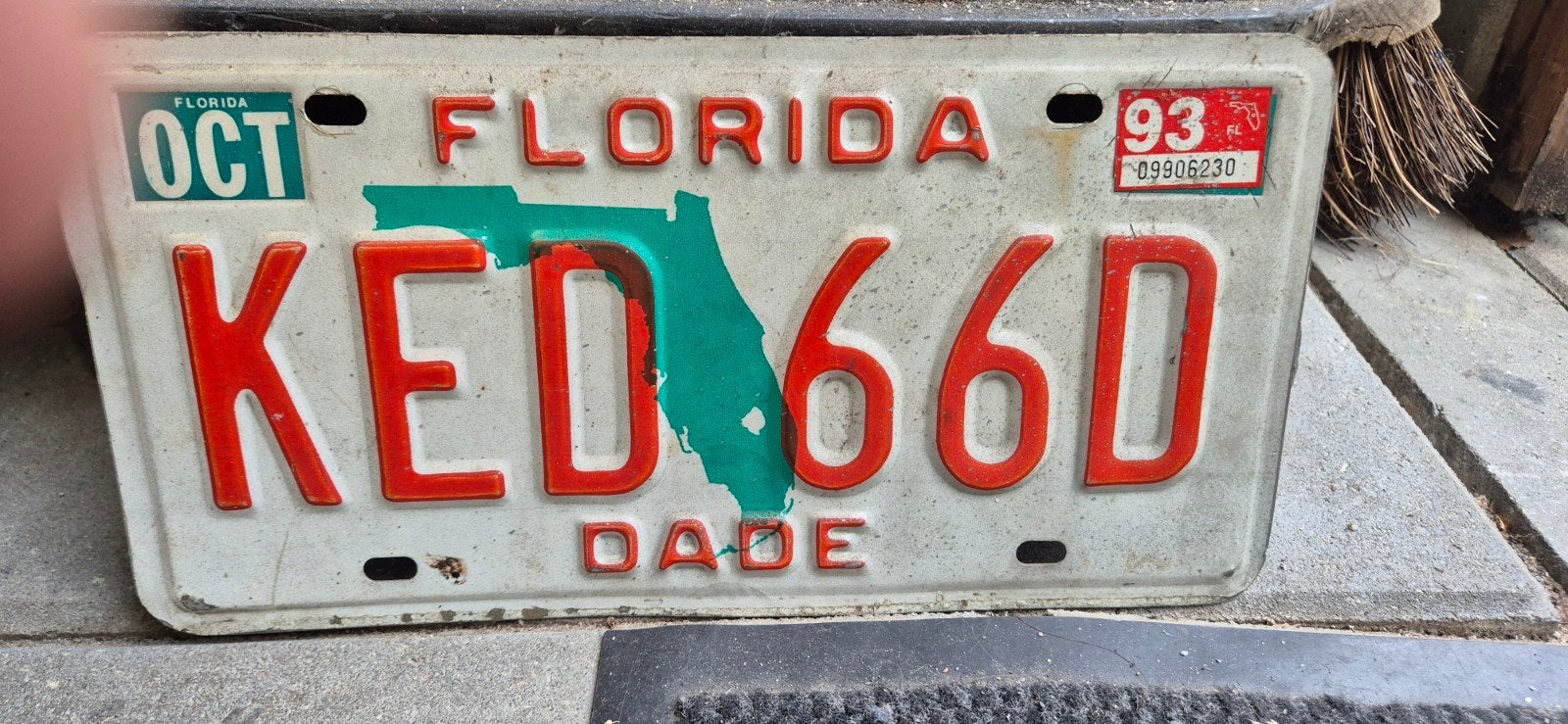 Orginele kenteken Florida, Ophalen