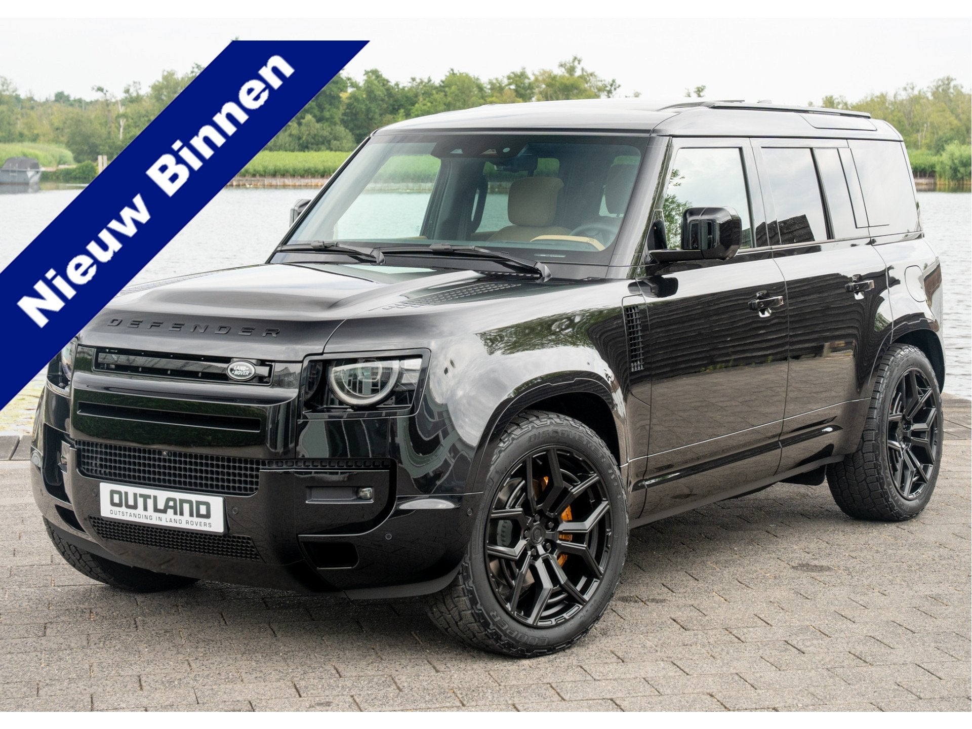 Land Rover Defender 110 P300e 110 X-Dynamic HSE | Full Optio, Auto's, Land Rover, Gebruikt, Beige, 4 cilinders, 3000 kg