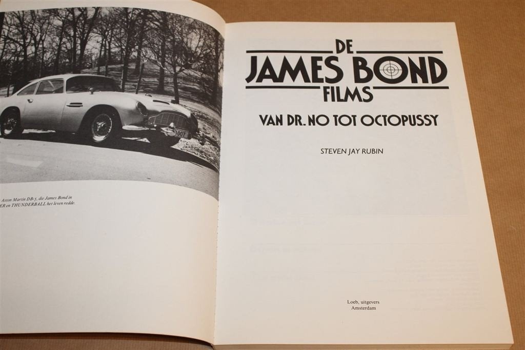 De James Bond Films — Dr. No tot Octopussy, Groot Formaat, Boeken, Ophalen of Verzenden, Gelezen, Filmspecifiek