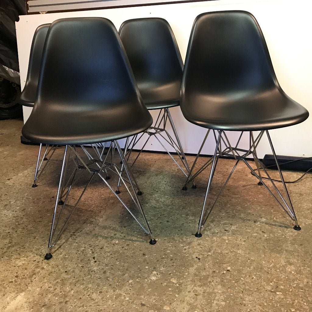 4  Vitra DSR Eames plastic chair design stoel zwart 46 cm, Ophalen, Gebruikt, Zwart, Nvt