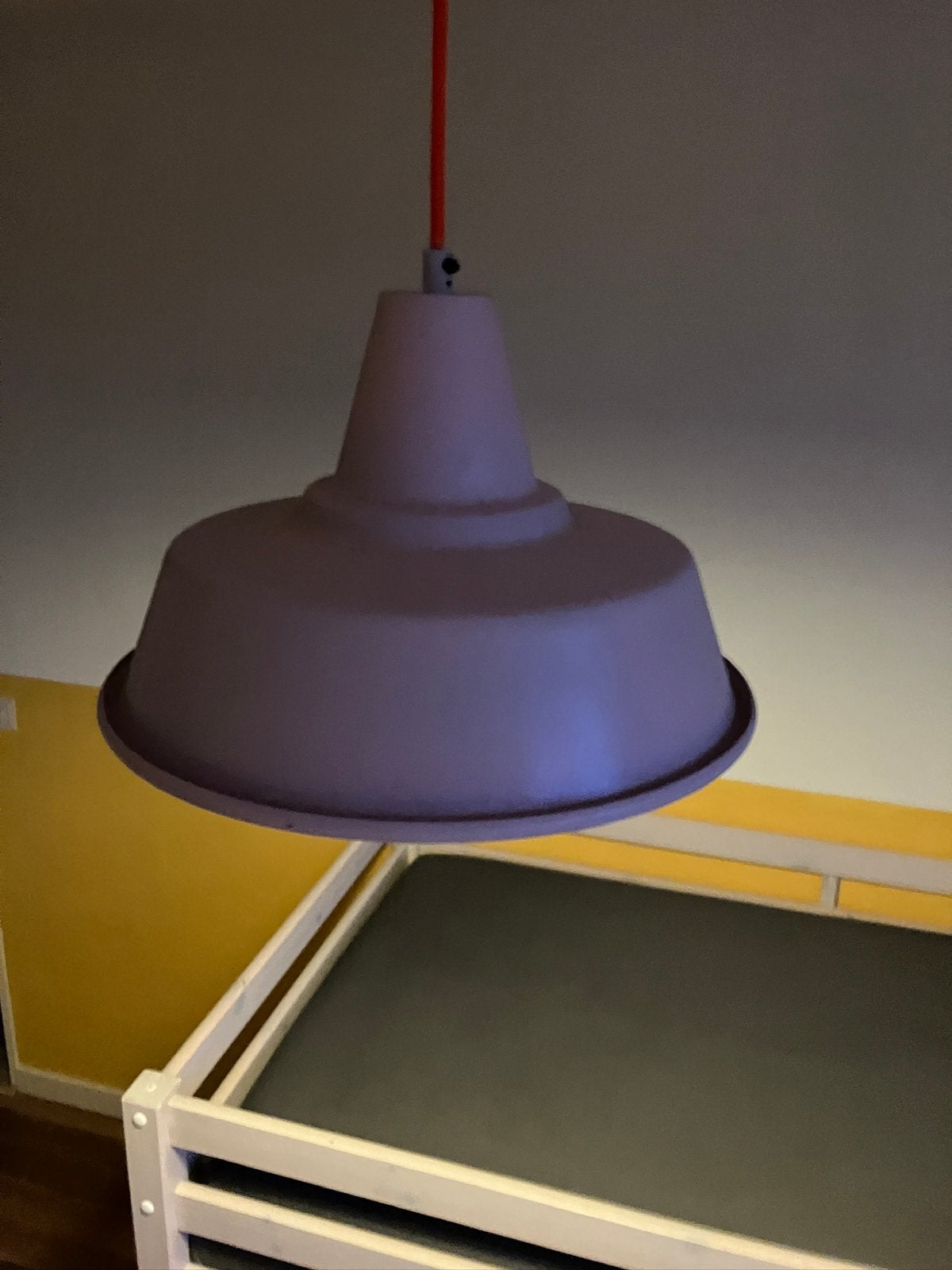 Toffe licht roze hanglamp met oranje koord, zgan, Ophalen of Verzenden, Zo goed als nieuw