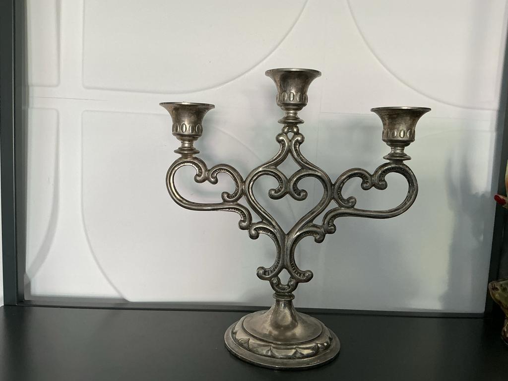 Antieke Zilverkleurige Kandelaar met Drie Armen, Antiek en Kunst, Ophalen of Verzenden, Overige materialen