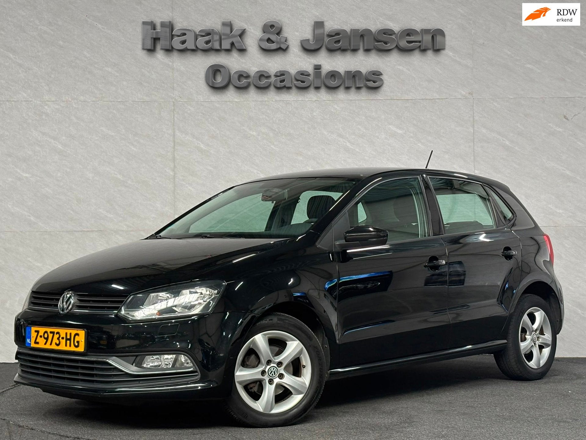 Volkswagen Polo 1.2 TSI Comfortline - Stoelverwarming - AC -, Euro 6, 4 cilinders, Zwart, Handgeschakeld