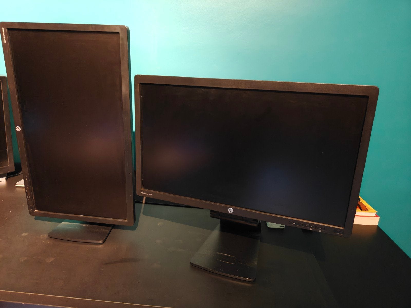 Set van 2x HP EliteDisplay E231 (23 inch Full HD), Ophalen, Full HD, HP, In hoogte verstelbaar