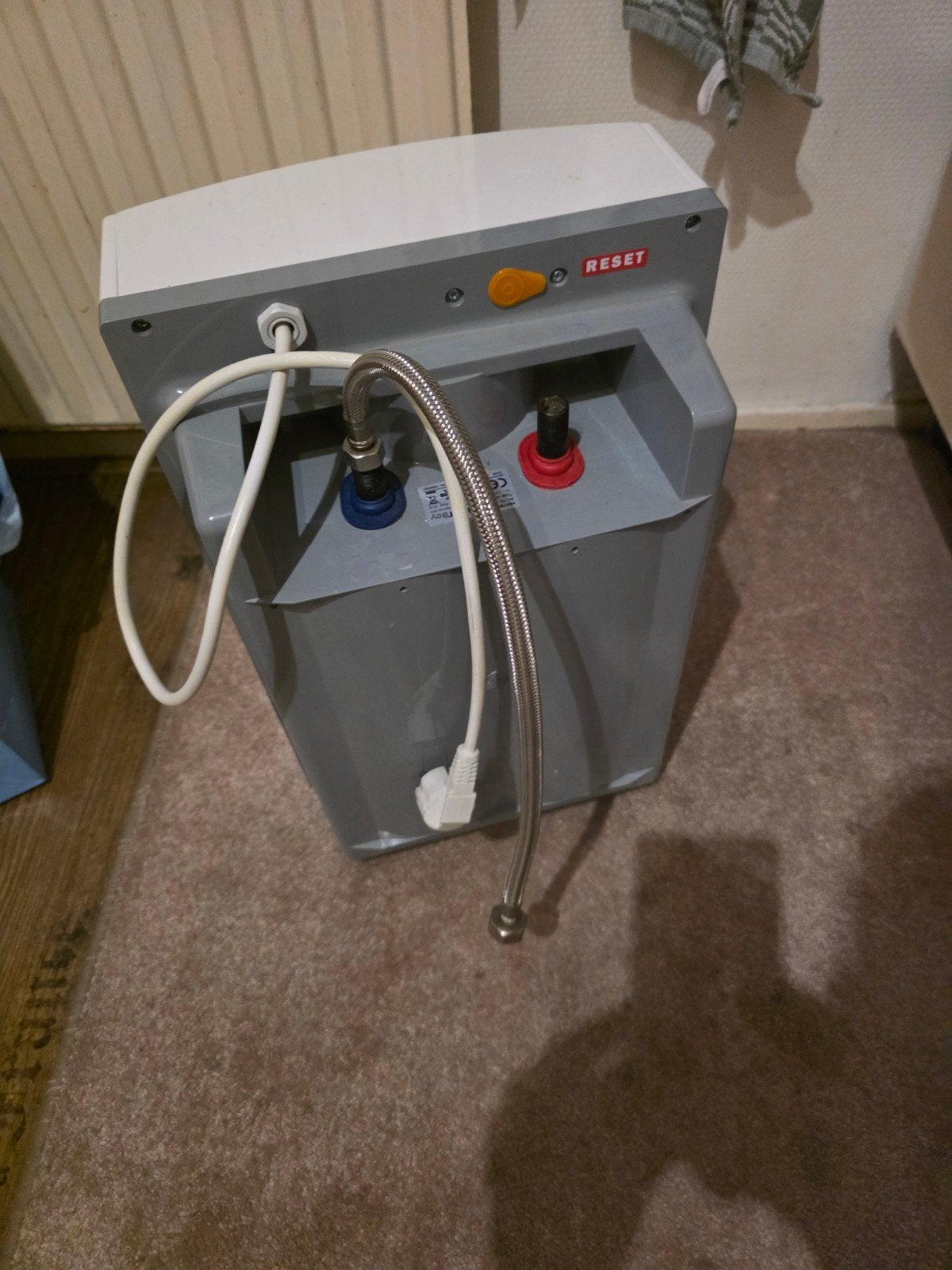Heatflow boiler 10 liter, 30 tot 80 cm, Gebruikt, Overige typen, Minder dan 60 cm