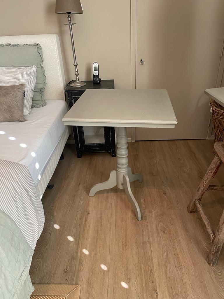 Stoere landelijke wijntafel sober hoffz stijl, Ophalen of Verzenden, Rond, Minder dan 55 cm, 60 cm of meer
