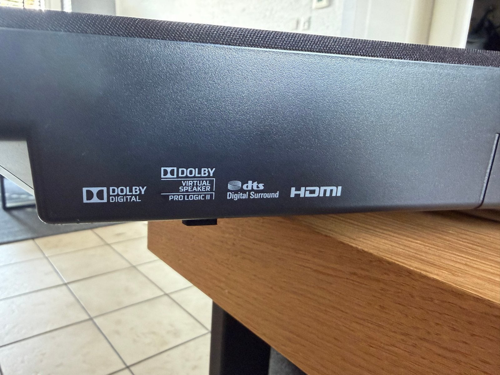 Foto 5 van Panasonic SU-HTB690 Home Theater Audio Systeem Soundbar