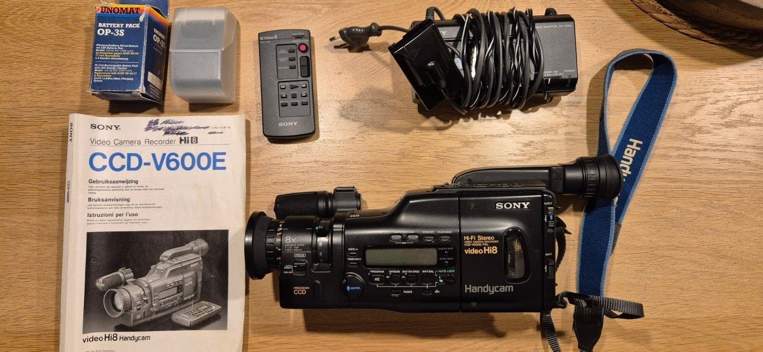 Sony CCD-V600e video camera recorder Hi8, Ophalen, Hi 8, Camera