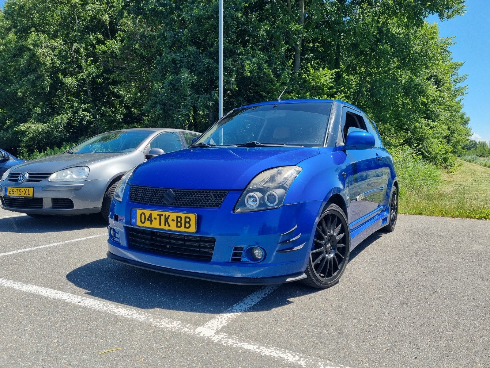 Suzuki Swift 1.5 3D 2006 Blauw voor onderdelen apk 11- 2026, Ophalen of Verzenden