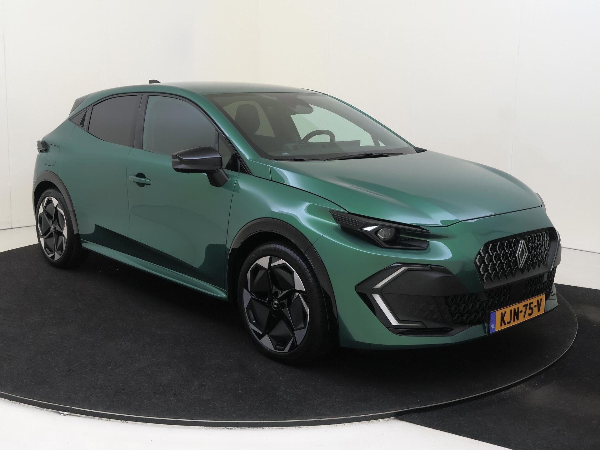 Renault Clio 1.2 TCe 115 techno | 18 Inch LM Velgen |, Auto's, Voorwielaandrijving, Dealer onderhouden, Euro 6, Bedrijf