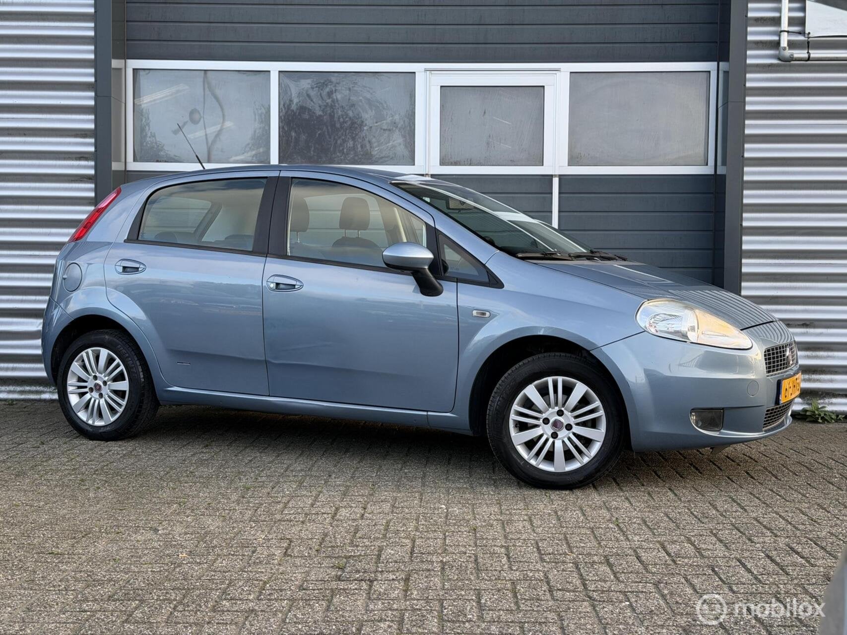 Fiat Grande Punto 1.4 2009|5 Drs|Luxe|Nwe APK & Distributie|, Voorwielaandrijving, Stof, Zwart, 4 cilinders