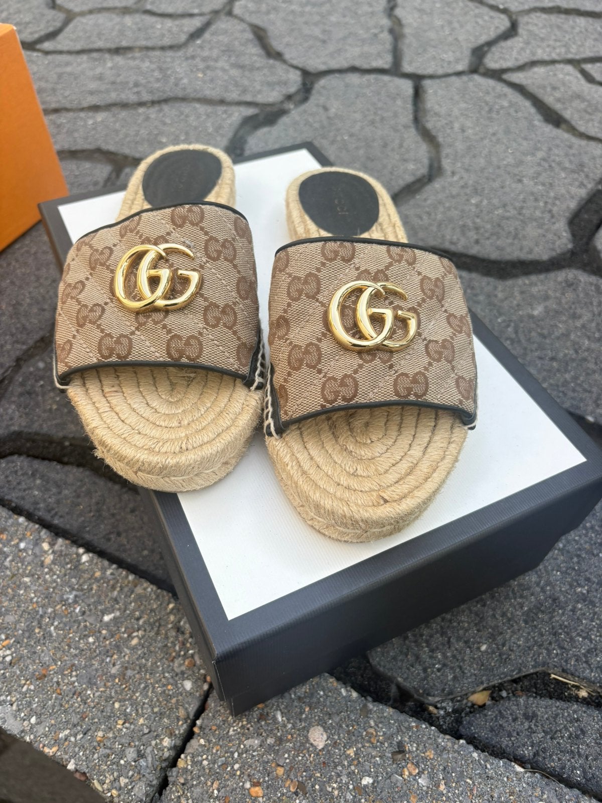 Gucci slippers, Kleding | Dames, Schoenen, Ophalen, Zo goed als nieuw