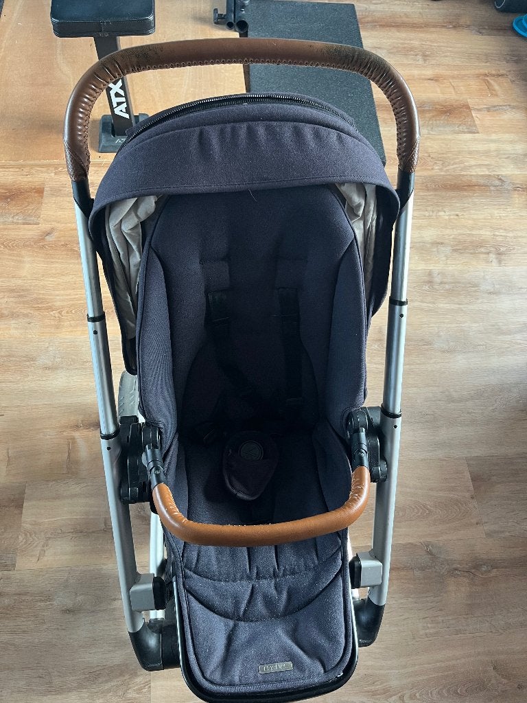 Musty Icon kinderwagen met bak en zitje, Kinderen en Baby's, Ophalen, Gebruikt, Combiwagen, Mutsy