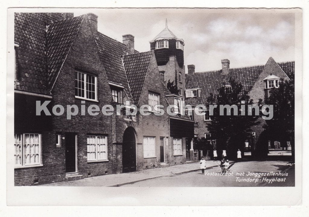Vestatstraat jonggezellenhuis Tuindorp Heyplaat grote foto, 1960 tot 1980, Gebruikt, Verzenden, Foto