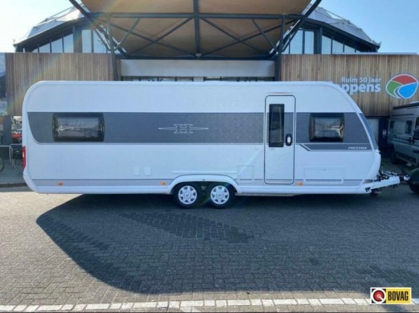 Hobby 650 KFU Prestige 2017 met Airco, Voortent & Luifel, Caravans en Kamperen, Rondzit, Hobby, Frans bed, Airco