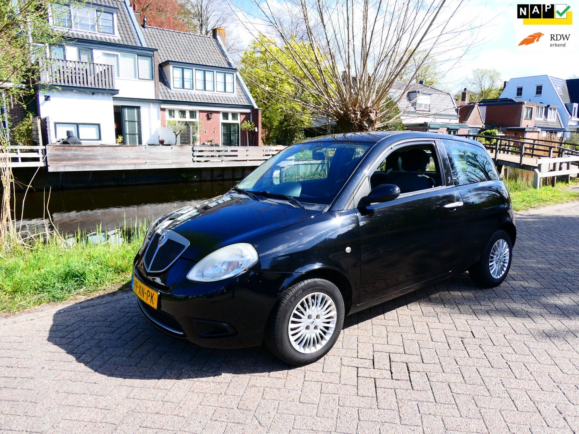 Lancia Ypsilon 1.2 Argento Airco INRUILKOOPJE ZO MEENEMEN, Auto's, Voorwielaandrijving, Stof, Gebruikt, Zwart