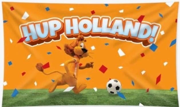 NIEUW*HUP HOLLAND ! LOEKIE DE LEEUW ORANJE VLAG*VOETBAL, Diversen, Vlaggen en Wimpels, Verzenden, Nieuw