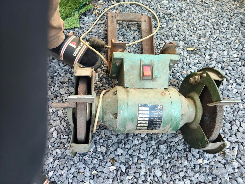 Werkbankslijpmachine - Krachtige 850W slijpmachine, Ophalen, Gebruikt, 700 tot 1000 watt, Werkbankslijpmachine
