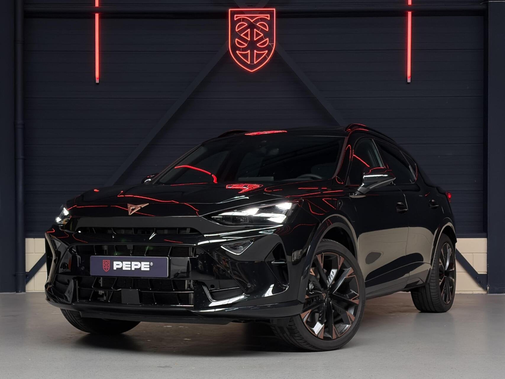 CUPRA Formentor 1.5 TSI e-Hybrid VZ Perf. |PANO|SENNH.|ACC|M, Auto's, 4 cilinders, Formentor, Zwart, Leder