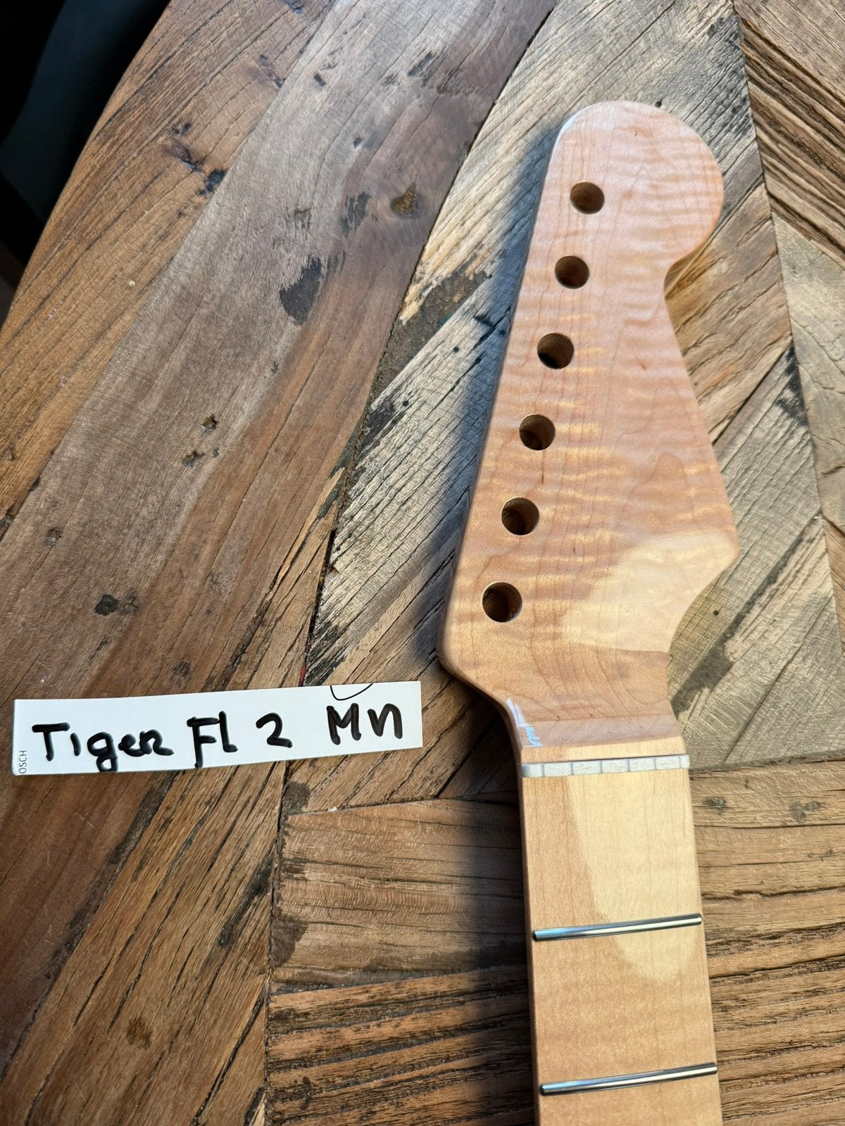 Stratocaster Tigerflame Maple Neck 21 frets-poly”TigerFL2 mn, Verzenden, Geen, Geen, Jpsg