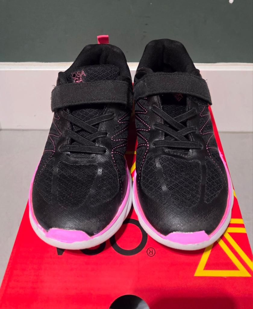 Osaga Sportschoenen Maat 32 - Zwart/Roze (Gymschool), Gebruikt, Osaga, Ophalen of Verzenden, Jongen of Meisje